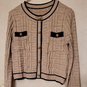 Stylish Beige and Black Women's Sweater Medium Never Worn
